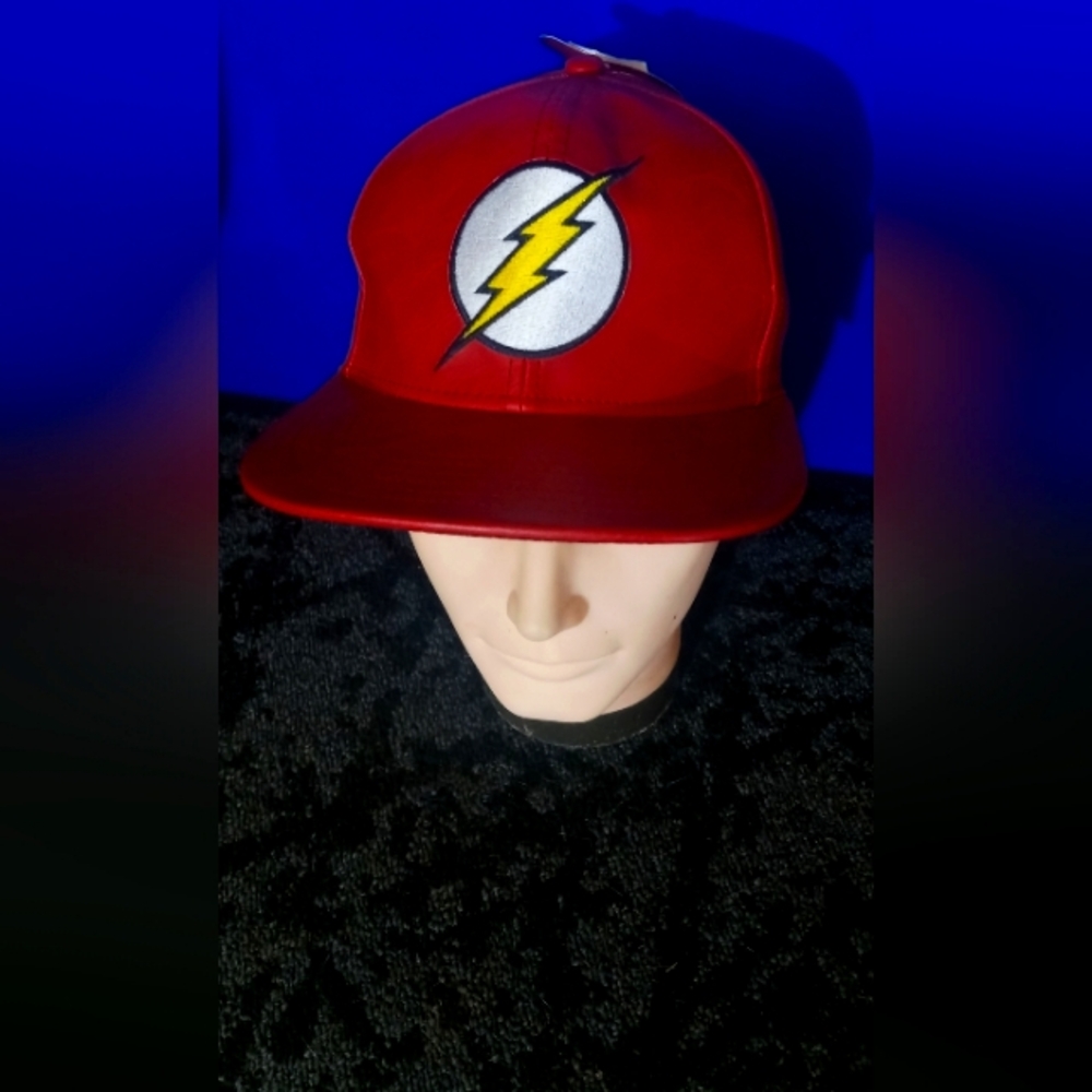 DC Flesh Red Snapback Hat with Lightning Patch Tag leather